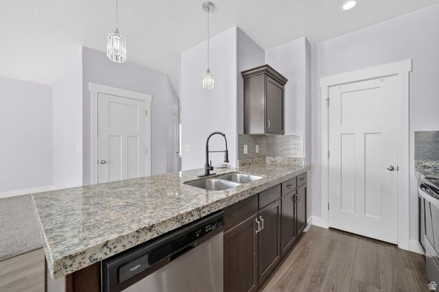 7228 N CLOVER LEAF LN, Eagle Mountain, UT 84005