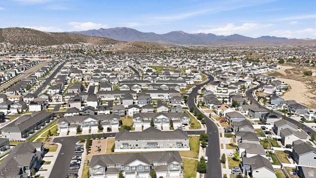 7228 N CLOVER LEAF LN, Eagle Mountain, UT 84005