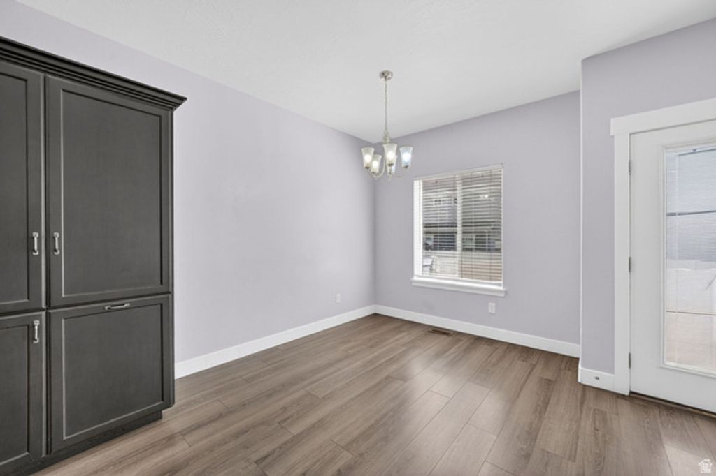 Image 18 of property listing at 7228 N CLOVER LEAF LN, Eagle Mountain, UT 84005