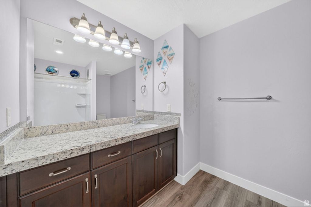 Image 27 of property listing at 7228 N CLOVER LEAF LN, Eagle Mountain, UT 84005