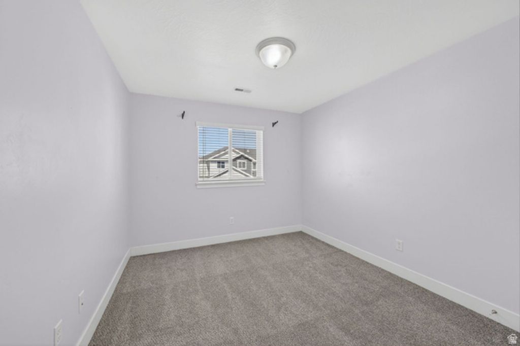 Image 30 of property listing at 7228 N CLOVER LEAF LN, Eagle Mountain, UT 84005