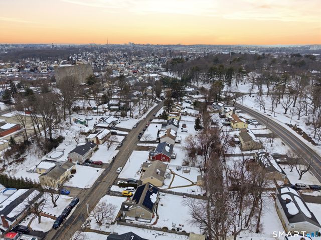 119 Jennings Avenue, Bridgeport, CT 06610