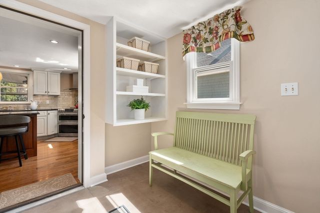 67 Lynnfield St, Lynn, MA 01904