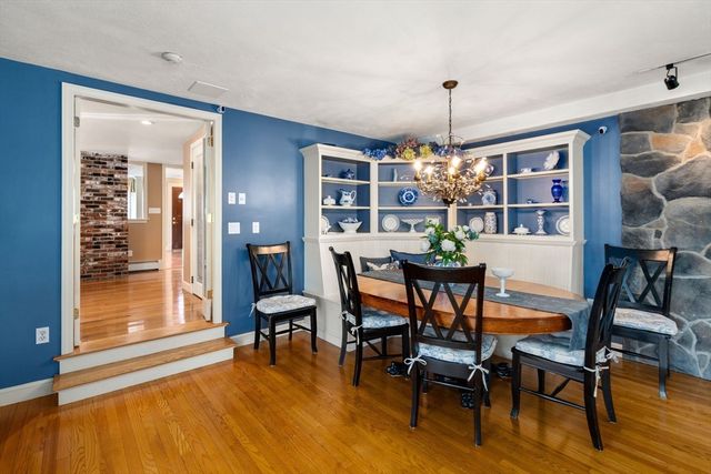 67 Lynnfield St, Lynn, MA 01904