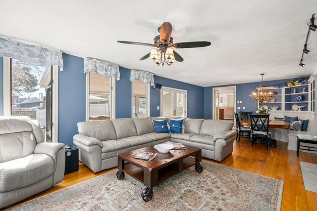 67 Lynnfield St, Lynn, MA 01904