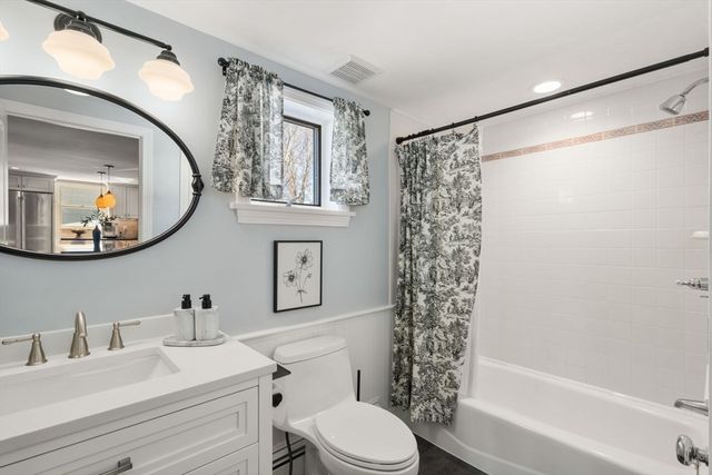 67 Lynnfield St, Lynn, MA 01904