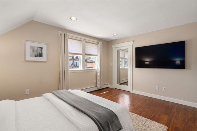 67 Lynnfield St, Lynn, MA 01904