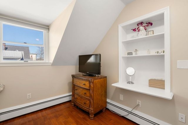 67 Lynnfield St, Lynn, MA 01904