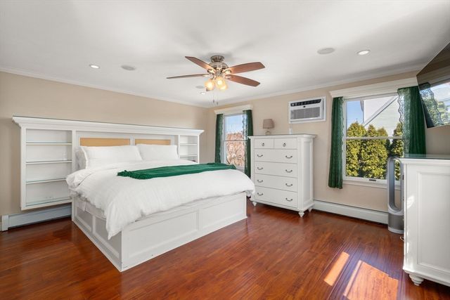 67 Lynnfield St, Lynn, MA 01904