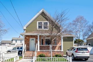 67 Lynnfield St, Lynn, MA 01904