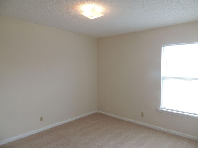 12652 ASHMORE GREEN Drive E, Jacksonville, FL 32246