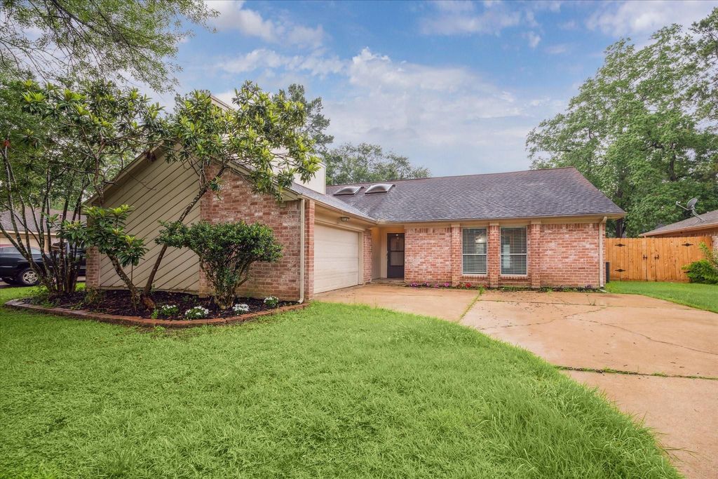 25903 Long Hill Lane, Spring, TX 77373