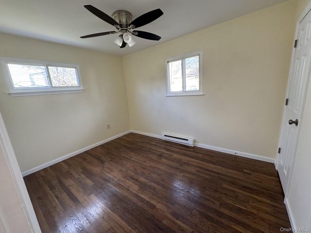 4 Morris Drive, Hyde Park, NY 12538