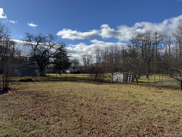 4 Morris Drive, Hyde Park, NY 12538