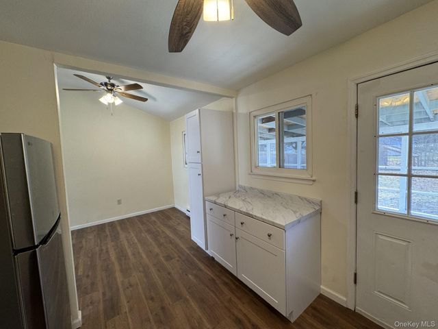 4 Morris Drive, Hyde Park, NY 12538