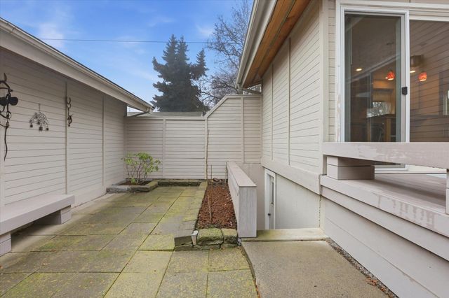 1310 E 56th Ave, Spokane, WA 99224