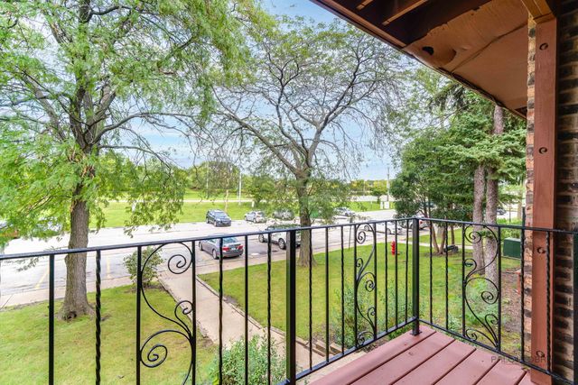 575 Heritage Drive 206, Schaumburg, IL 60169