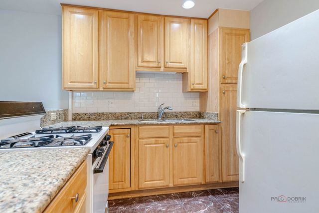 575 Heritage Drive 206, Schaumburg, IL 60169