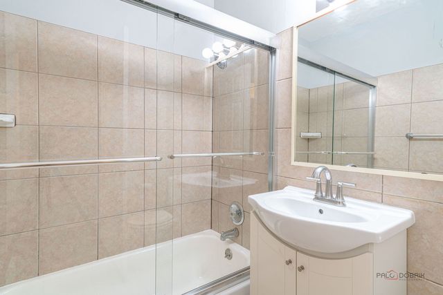 575 Heritage Drive 206, Schaumburg, IL 60169