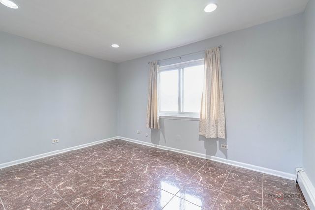 575 Heritage Drive 206, Schaumburg, IL 60169