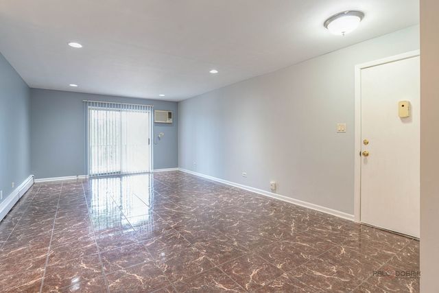575 Heritage Drive 206, Schaumburg, IL 60169