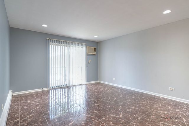 575 Heritage Drive 206, Schaumburg, IL 60169