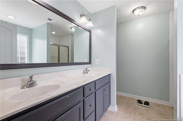 5820 Crepe Myrtle Drive, Hope Mills, NC 28348