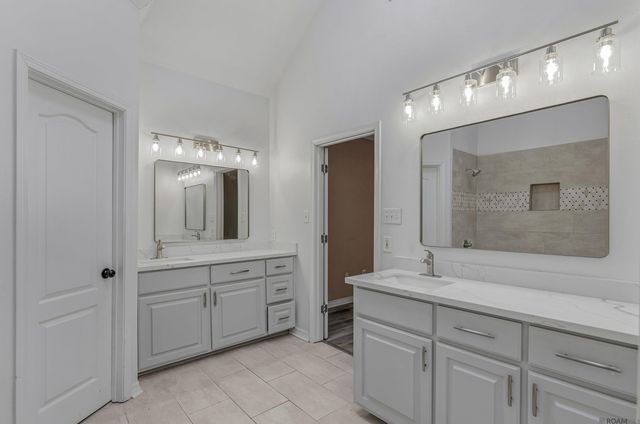 17160 Fountainbleau Dr, Prairieville, LA 70769