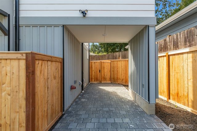 11013 Goodwin Way NE, Seattle, WA 98125