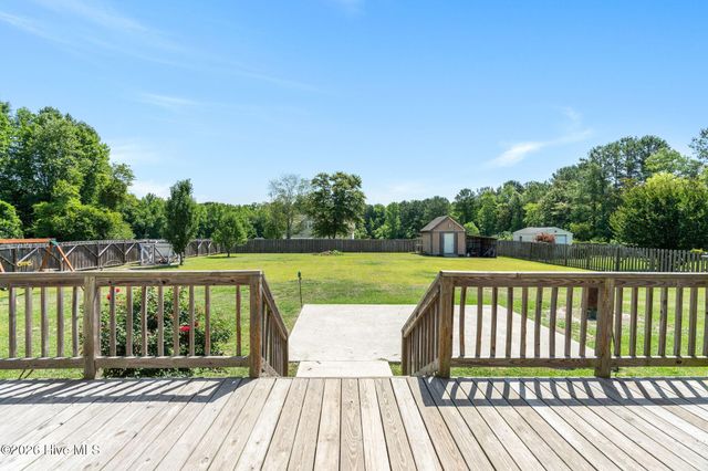 17 Jenn Road, Burgaw, NC 28425