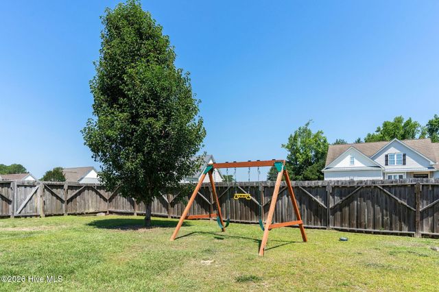 17 Jenn Road, Burgaw, NC 28425