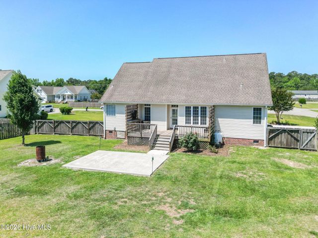 17 Jenn Road, Burgaw, NC 28425