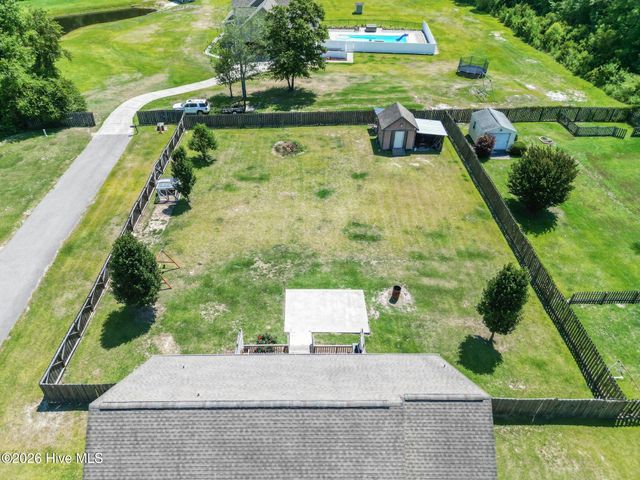 17 Jenn Road, Burgaw, NC 28425
