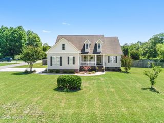 17 Jenn Road, Burgaw, NC 28425