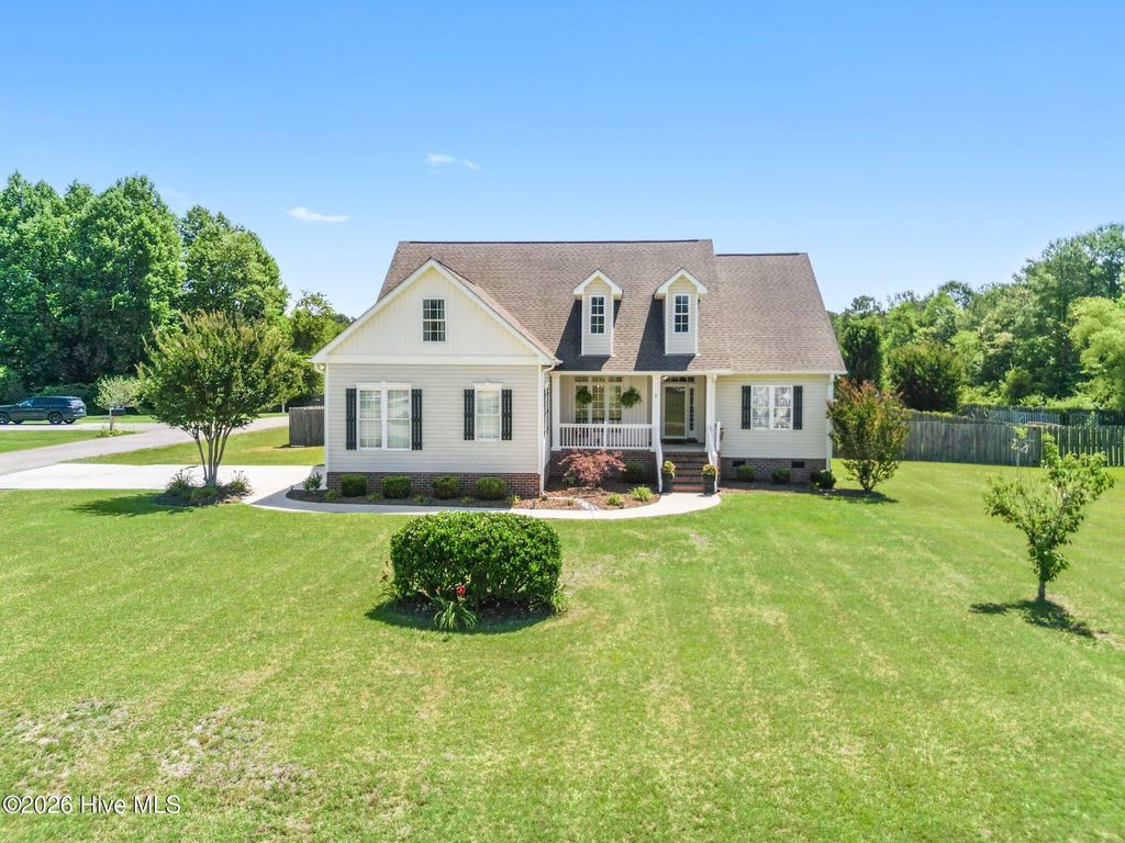 17 Jenn Road, Burgaw, NC 28425