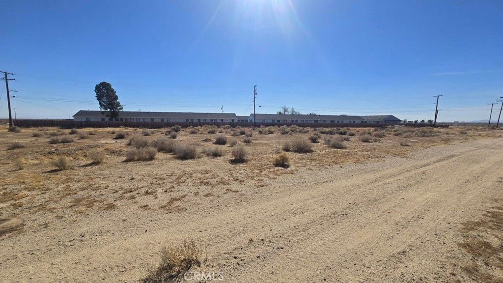 Image 10 of property listing at 0 Claymine Rd, North Edwards, CA 93523