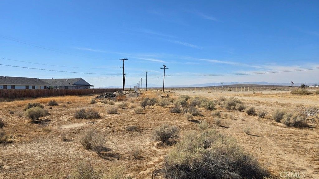 Image 12 of property listing at 0 Claymine Rd, North Edwards, CA 93523
