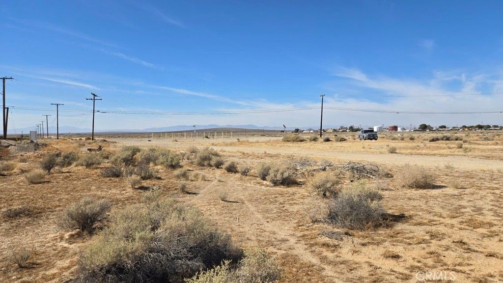 Image 13 of property listing at 0 Claymine Rd, North Edwards, CA 93523
