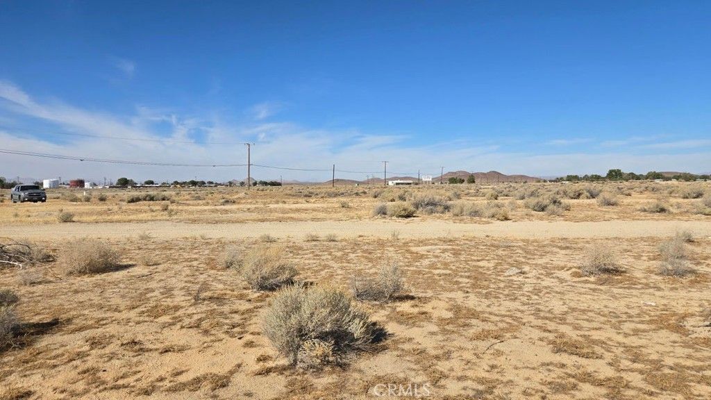 Image 15 of property listing at 0 Claymine Rd, North Edwards, CA 93523