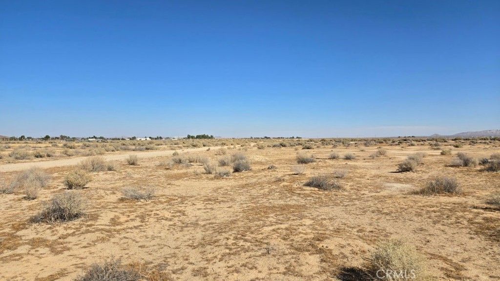 Image 18 of property listing at 0 Claymine Rd, North Edwards, CA 93523