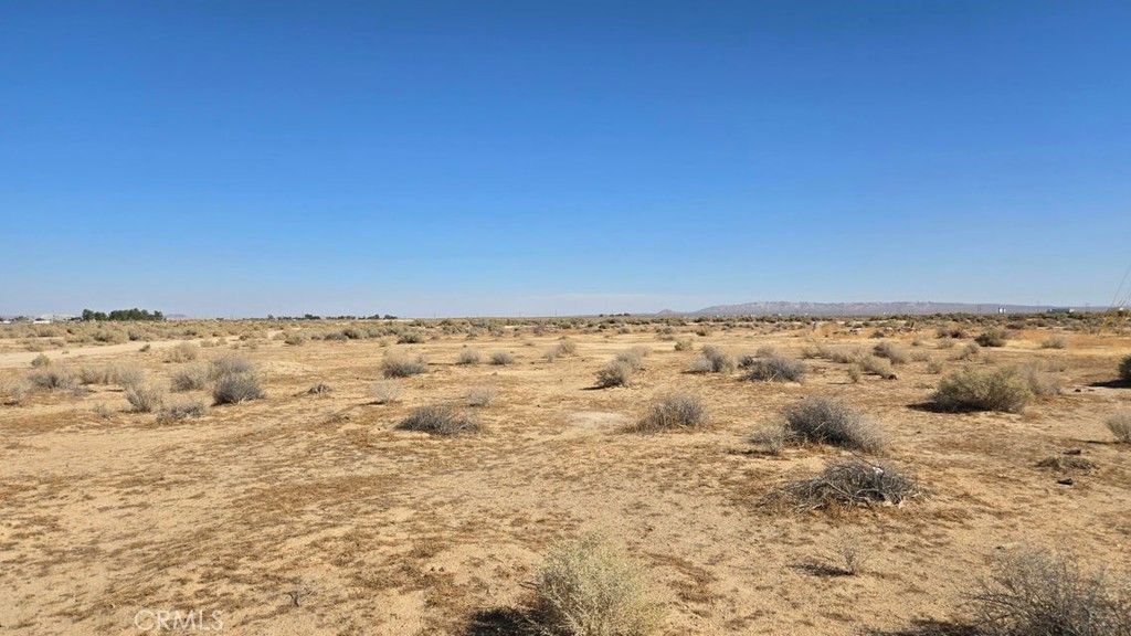 Image 19 of property listing at 0 Claymine Rd, North Edwards, CA 93523