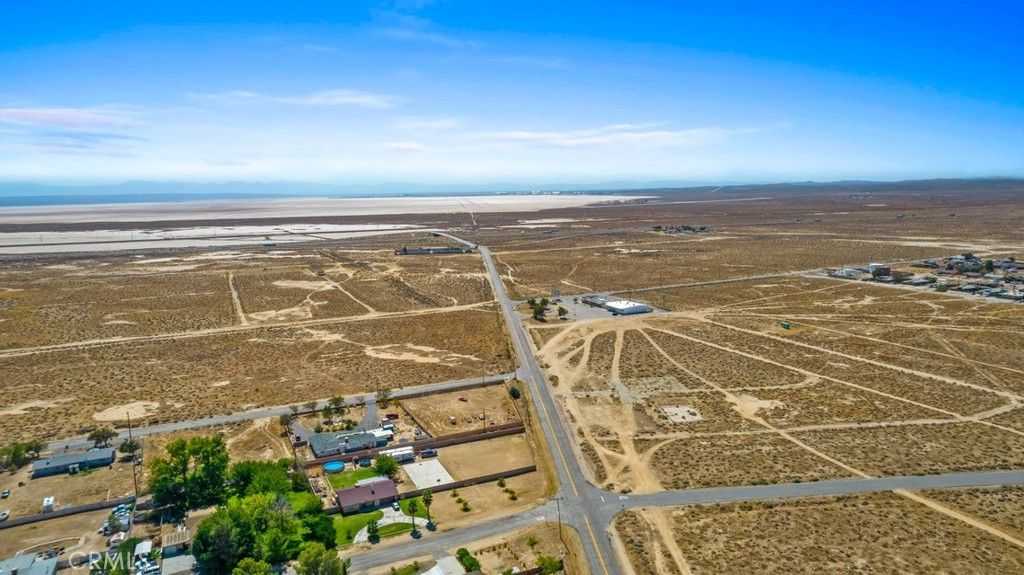 Image 2 of property listing at 0 Claymine Rd, North Edwards, CA 93523