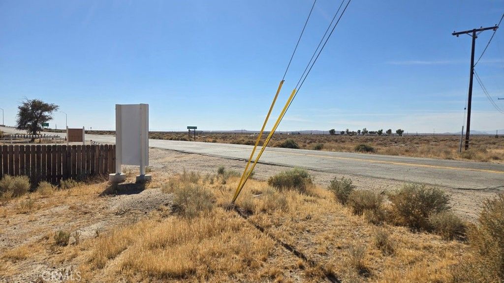 Image 23 of property listing at 0 Claymine Rd, North Edwards, CA 93523