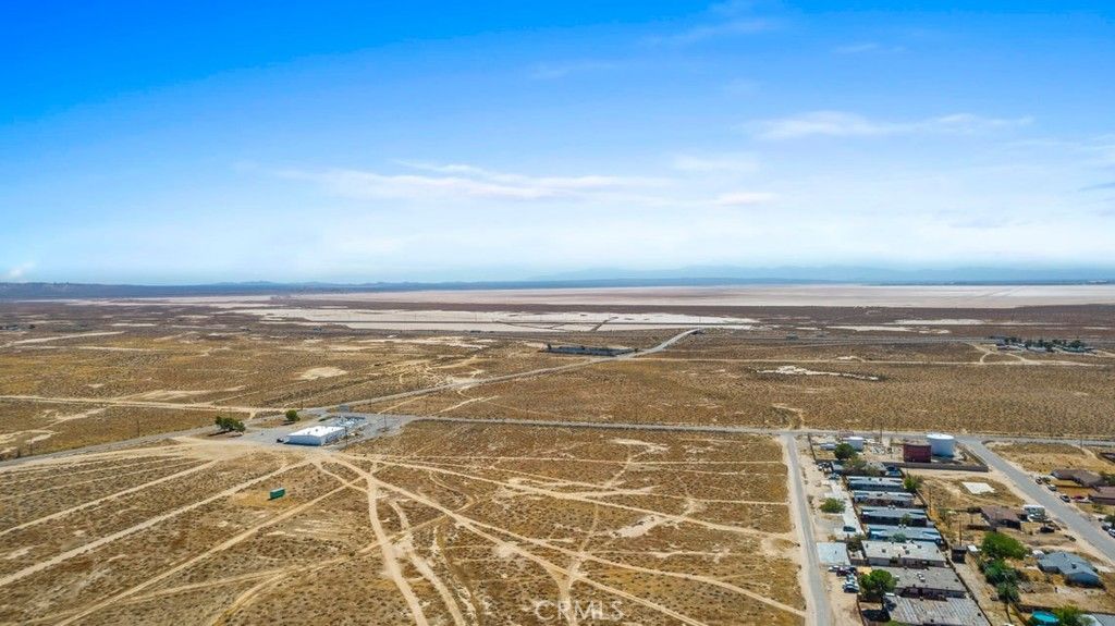 Image 3 of property listing at 0 Claymine Rd, North Edwards, CA 93523