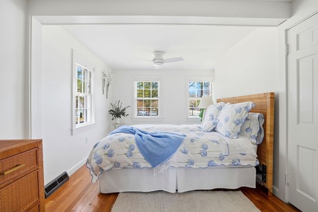 34 Winter St, Duxbury, MA 02332