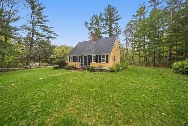 34 Winter St, Duxbury, MA 02332