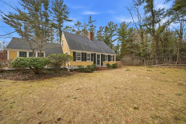34 Winter St, Duxbury, MA 02332