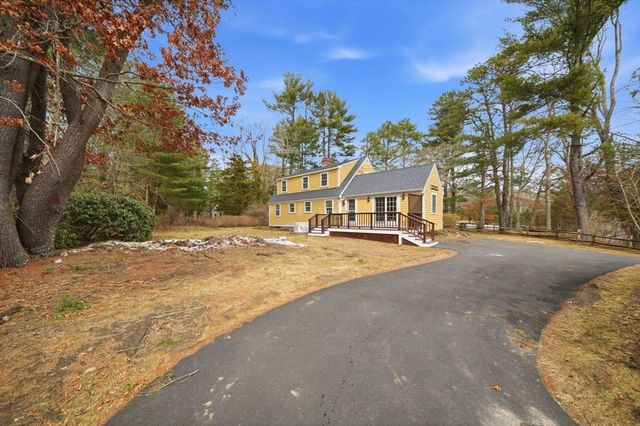 34 Winter St, Duxbury, MA 02332