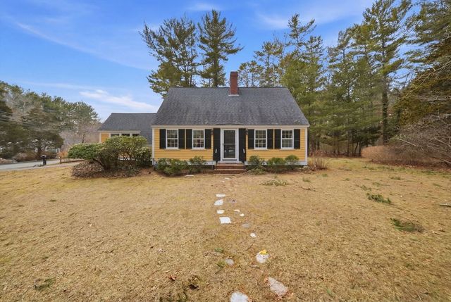 34 Winter St, Duxbury, MA 02332