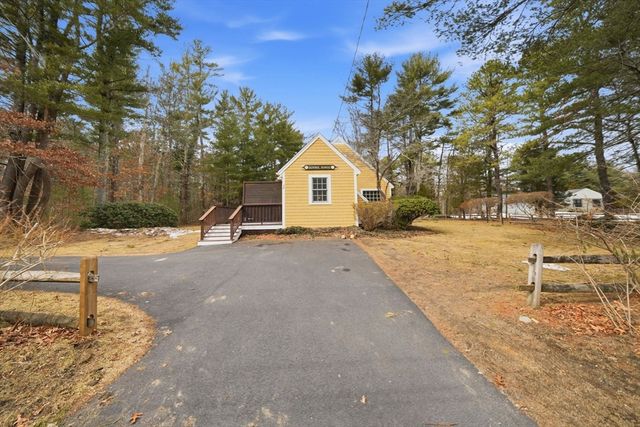 34 Winter St, Duxbury, MA 02332